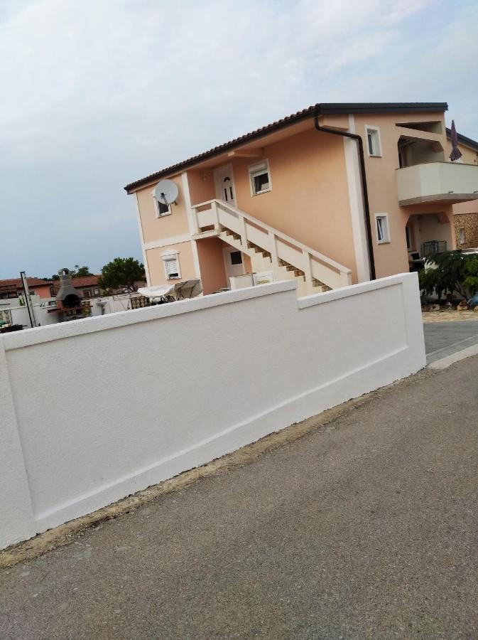 Apartmani Darija Vir Kültér fotó